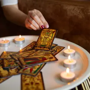 塔羅牌牌陣：五張牌牌陣 占卜二擇一及可能的結果